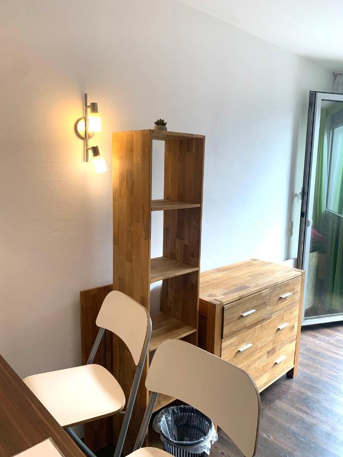Luxurious , Next To University& Wifi, Free Parking, Bed&matress